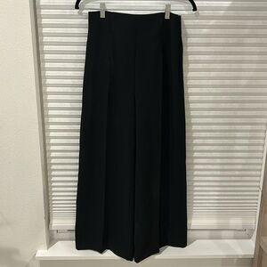 High-waisted,wide-legged black dress pants from Zara, size small